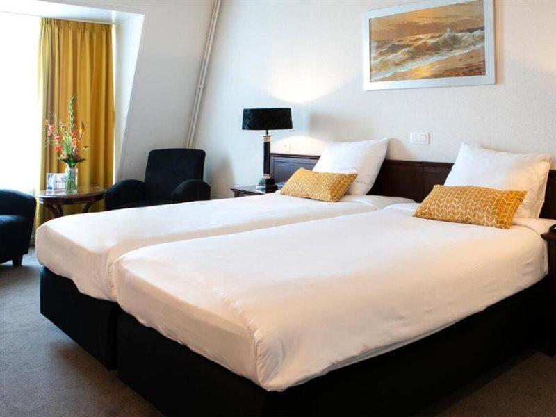 טרנוזן Hotel De Blaauwe Leeuw מראה חיצוני תמונה