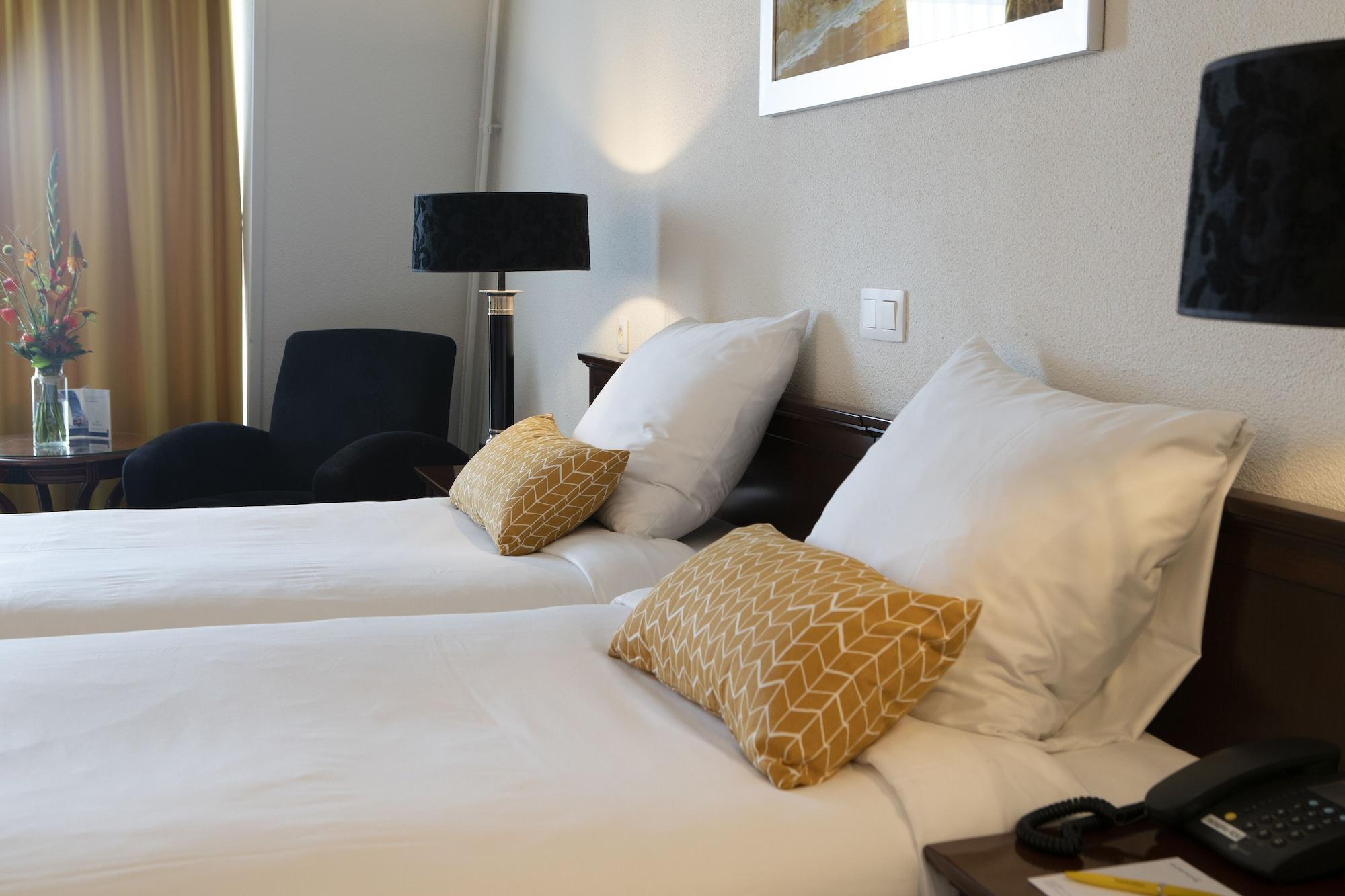 טרנוזן Hotel De Blaauwe Leeuw מראה חיצוני תמונה