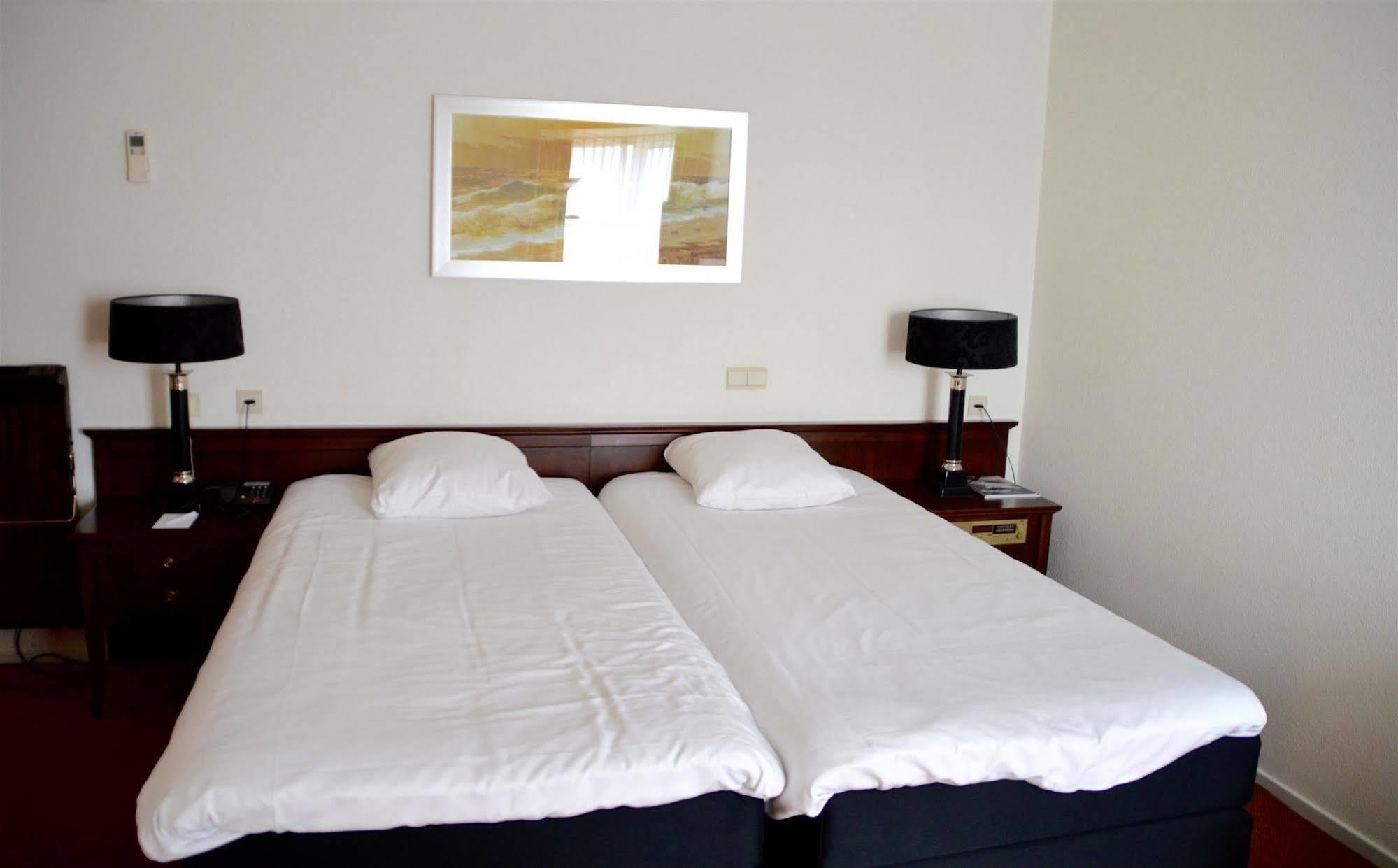 טרנוזן Hotel De Blaauwe Leeuw מראה חיצוני תמונה