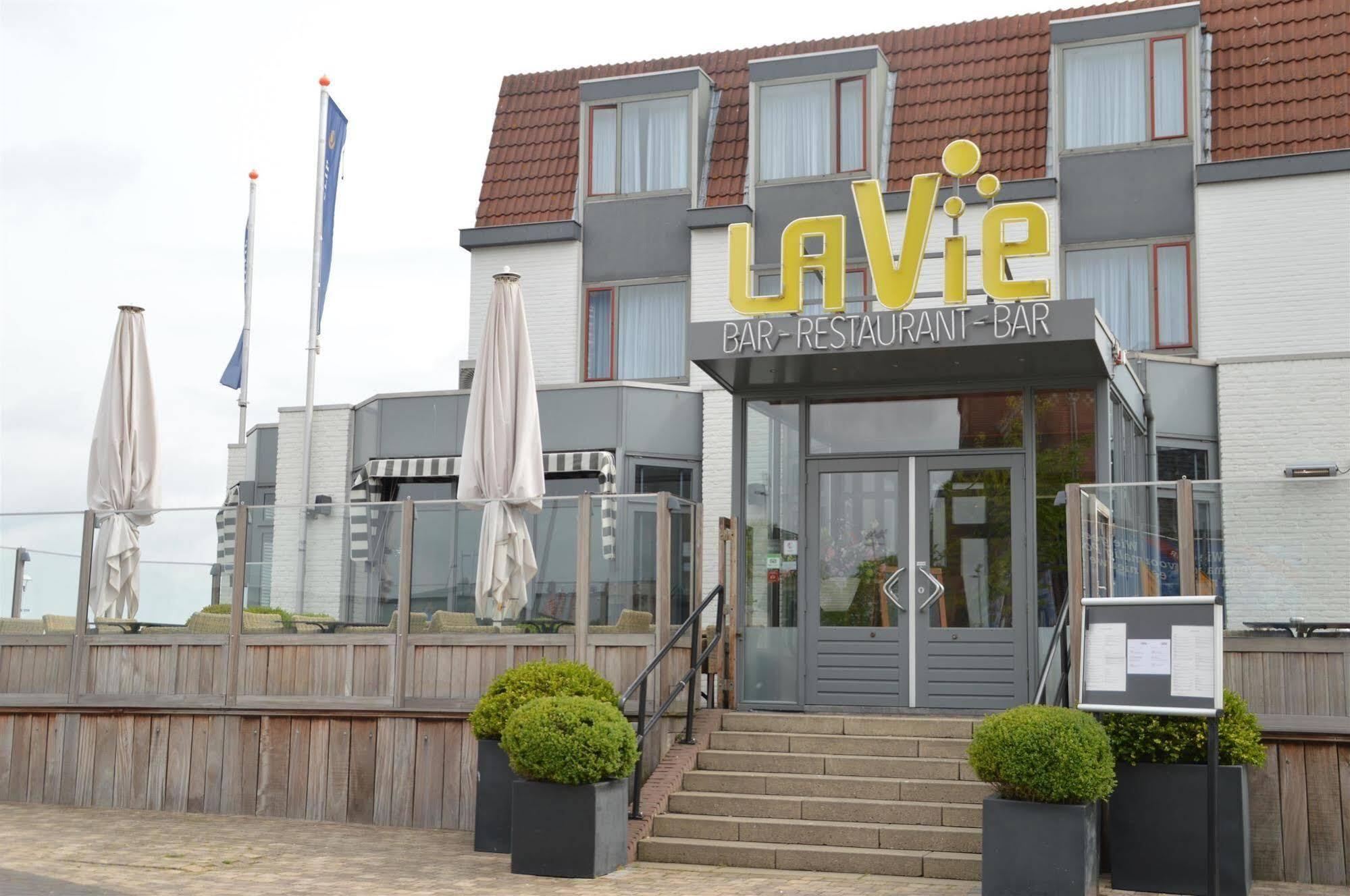 טרנוזן Hotel De Blaauwe Leeuw מראה חיצוני תמונה