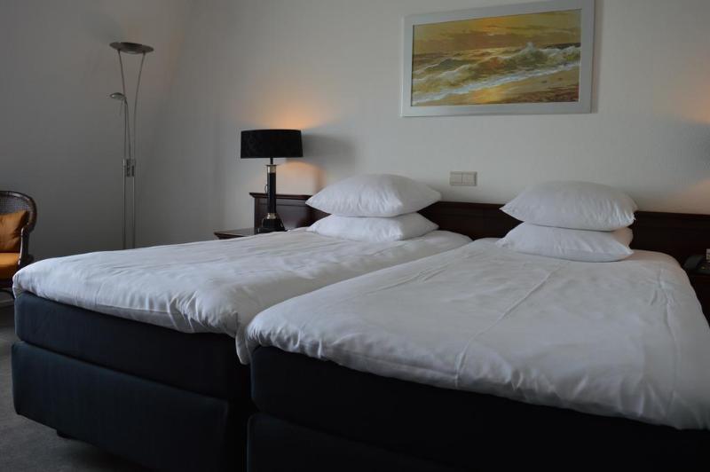 טרנוזן Hotel De Blaauwe Leeuw מראה חיצוני תמונה
