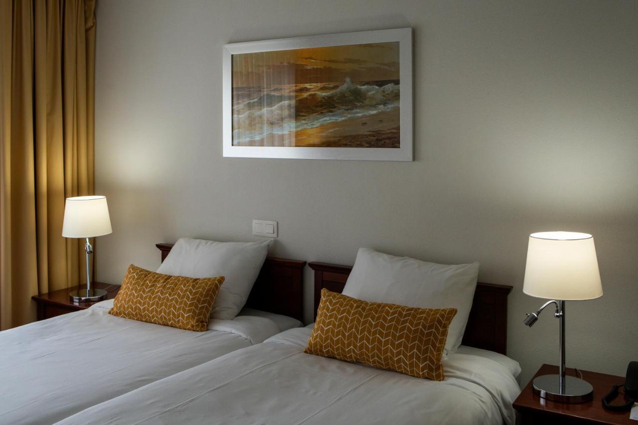 טרנוזן Hotel De Blaauwe Leeuw מראה חיצוני תמונה